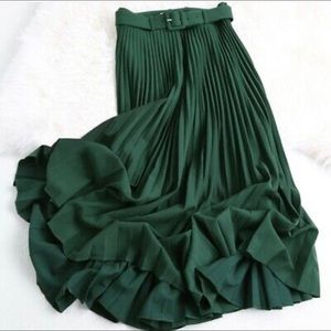ZARA GREEN MIDI LONG PLEATED SKIRT.. Sz: M…